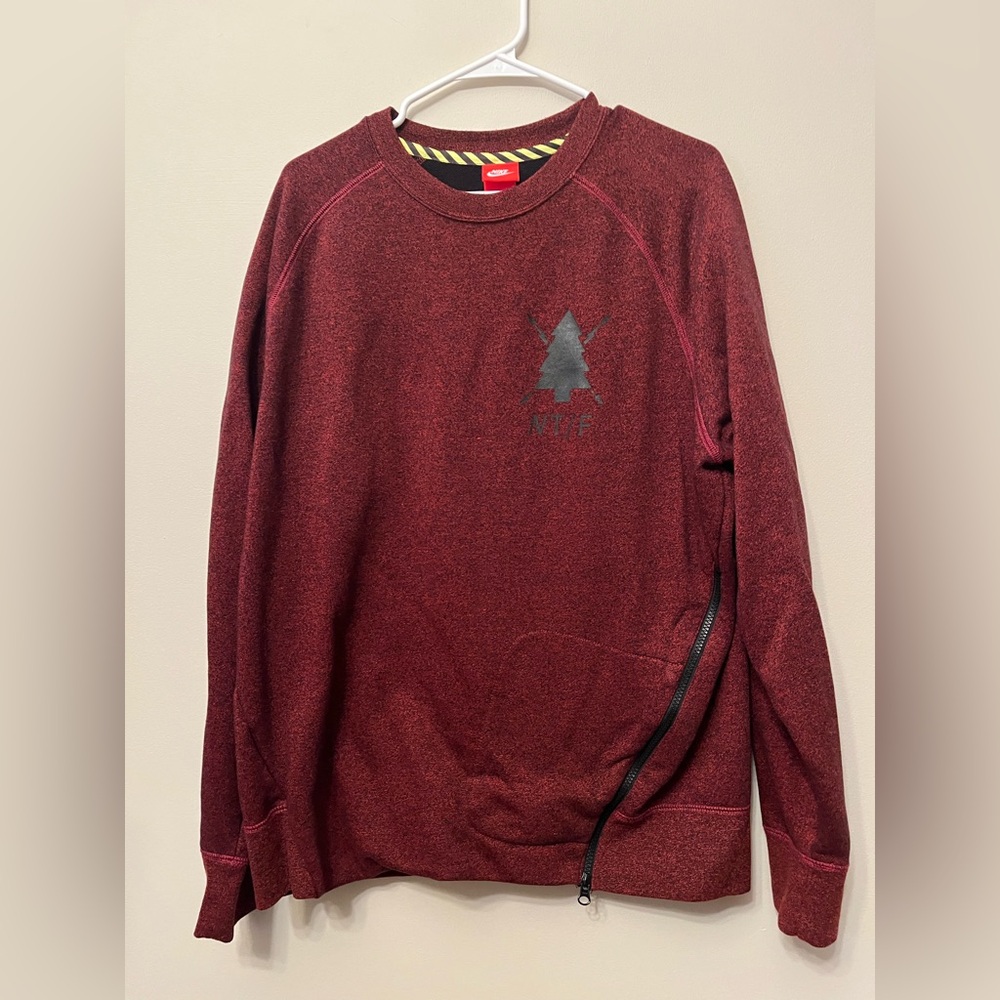 Nike Track & Field NTF Burgundy Crewneck Sweatshirt Men’s Size XL EUC